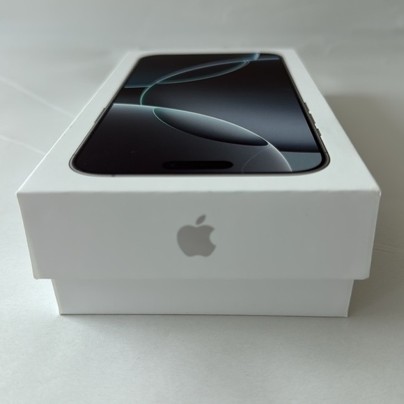 Apple iPhone 16 Pro Max BOX and Apple gift bag. - Picture 8 of 11